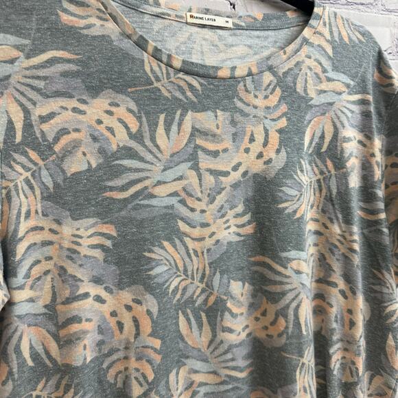 Marine Layer Muted Tropical Leaves Multicolor Short Sleeve Tee Medium Casual - Picture 2 of 6